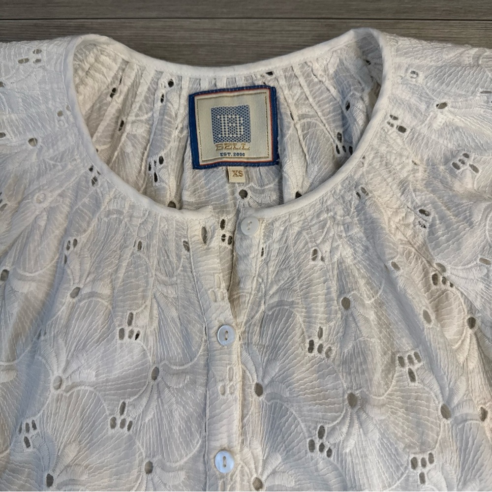 Elegant White Eyelet Blouse for Women - Picture 2 of 5